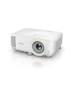 BenQ EW600 üzleti projektor – fehér, kompakt vetítő beépített Wi-Fi és Android rendszerrel, tárgyalóban használva